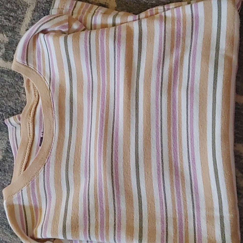 Gap shirt
